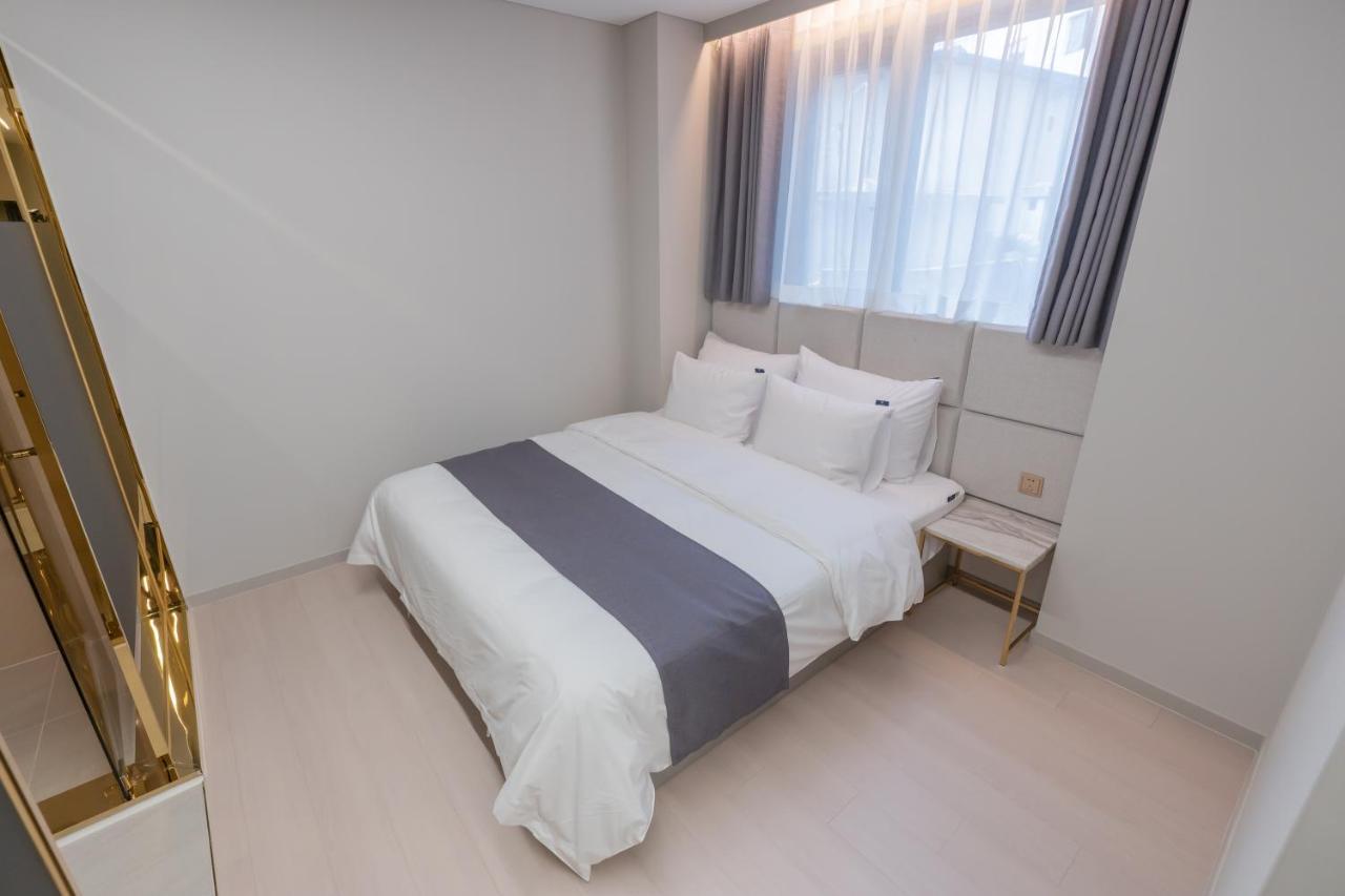 Denbasta Central Hotel Seomyeon Busan Exteriör bild